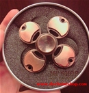 Con Quay Hand Spiner - Mẫu 4 Cánh:MADE IN CHINA 
- Full box 
- Chất liệu : hợp kim xi 
- Quay siêu êm ^^