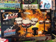 Đồ Chơitrống Jazz Drum 685-71:MADE IN CHINA 
+ Hãng SX : Kingmeda
+ Chất liệu : Nhựa abs an toàn
+ Sp gồm 1 bộ trống y ảnh 
+ Website : http://www.dochoimishop.com/vi-VN/trang-chu.aspx
+ Shopee : www.shoppe.vn/nltmyhuong
