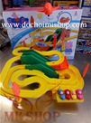Ray Peppa Pin Ngồi Xe A333-303:Ray Peppa Pin ngồi xe A333-303
Xuất xứ Trung Quốc 
Chất liệu  Nhựa ABS an toàn cho trẻ em. 
Ray heo Peppa gồm 4 bé heo ngồi xe hơi chạy trượt trên 3 làn xe tự động và chạy vòng quanh ray. Máy bay xoay vòng quanh trục. 
Sản phẩm dùng pin 2A, có âm thanh dễ thương. 
Website www.dochoimishop.com
Phone 0908.705.603 - 0938.060.885
#peppapig