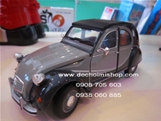 CITROEN 2CV (Hết):CITROEN 2CV
TỶ LỆ 1:24
HÃNG : MAISTO
MÀU : ĐEN XÁM
GIÁ : 380.000 Đ