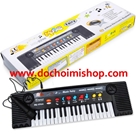 Đồ Chơi Đàn Organ Mini MQ-3700:ĐỒ CHƠI ĐÀN ORGAN DÙNG PIN
Chất liệu : Nhựa
Mã số 3700
Màu : đen
Đàn có 37 keys , nhiều âm thanh và tính năng .
Có chức năng record  , có micro , dùng pin 2A