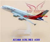 HẾT - Máy Bay ASIANA AIRLINES A380 ( 16Cm ):- Made in China

 - SP có hộp . Gồm 1 máy bay + 1 chân đế nhựa

- Máy bay dài 16cm - NHỎ GỌN TRONG BÀN TAY 

- Không có bánh xe - Không dùng pin 

