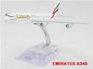 HẾT - Mô Hình Máy Bay EMIRATES A340 - 16CM:+ Tỷ lệ 1:400 ( Dài 16cm ) NHỎ GỌN TRONG BÀN TAY

+Máy bay mô hình trưng bày & sưu tầm

+ SP không có trớn & không có bánh xe

+ Có hộp 

 

