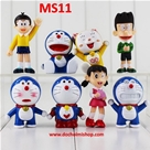 Set 8 Mô Hình DORAEMON - MS11:MADE IN CHINA
Chất liệu : Nhựa PVC 
Sp bán theo set / không bán lẻ 1 con
SP mô hình , không có bất kì chức năng nào 
Thích hợp trưng bày & sưu tầm
Màu sắc có thể đậm / nhạt hơn do ánh sáng
