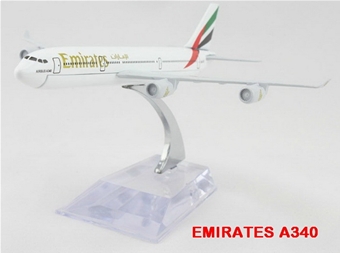 HẾT - Mô Hình Máy Bay EMIRATES A340 - 16CM: + Tỷ lệ 1:400 ( Dài 16cm ) NHỎ GỌN TRONG BÀN TAY

+Máy bay mô hình trưng bày & sưu tầm

+ SP không có trớn & không có bánh xe

+ Có hộp 

 

